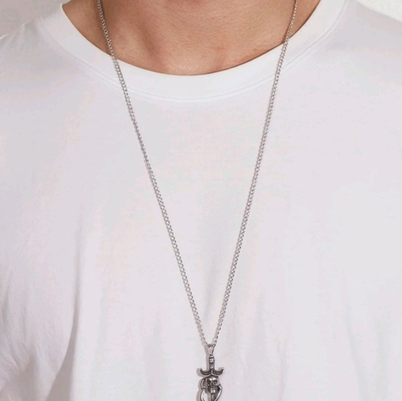 Men skull decor sword charm necklace - Picture 2 of 3